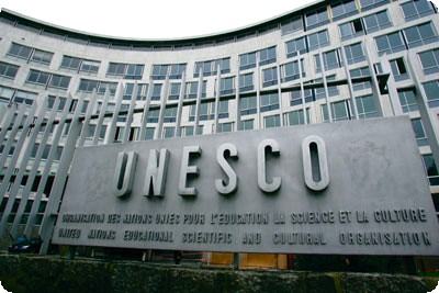 Οι υποτροφίες Aschberg για νέους ηλικίας 25-35 ετών για το 2011 προκηρύχθηκαν από την UNESCO.