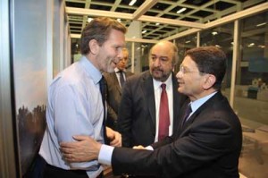 Ο Γενικός Γραμματέας του Παγκόσμιου Οργανισμού Τουρισμού Taleb Rifai επισκέφθηκε το ελληνικό περίπτερο στην έκθεση ΙΤΒ και είχε συνάντηση με τον Υπουργό Πολιτισμού και Τουρισμού Παύλο Γερουλάνο και τον Υφυπουργό Γιώργο Νικητιάδη.