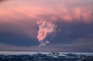 Volcanic cloud heads to Scotland, flights canceled