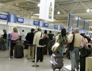 Τεράστιες οι ζημιές από τις “λευκές απεργίες” που μαστίζουν τα ελληνικά αεροδρόμια