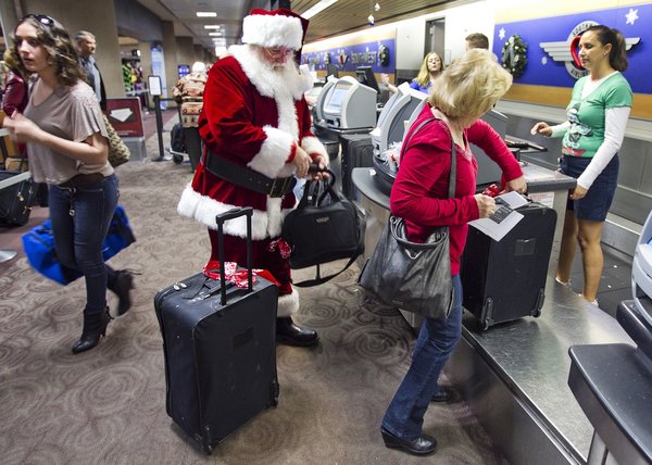 2.24 million passengers expected at LAX during holiday season