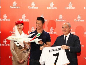 Emirates Global Ambassador Cristiano Ronaldo and Emirates Country Manager Fernando Suarez de Gongora