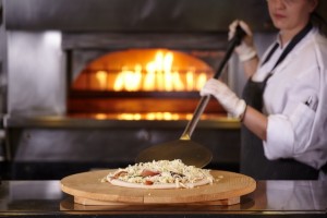 titania hotel _ brasserie - pizza preparation