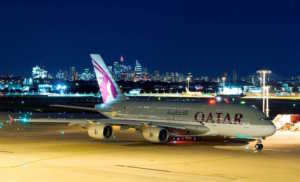 qatar-airways-a380-aircraft-makes-its-australian-debut-in-sydney_29642687672_o-copy