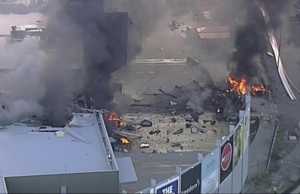 Αεροπλάνο συνετρίβη στην οροφή εμπορικού κέντρου στην Αυστραλία - Πέντε άτομα σκοτώθηκαν
