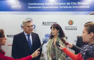 Creating Smart Cities for Innovative Tourism Experiences