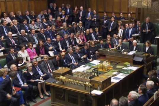 Brexit: Καταψηφίστηκε η συμφωνία της Τερέζα Μέι