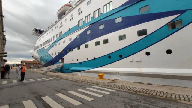 Περισσότερους από 1600 τουρίστες αποβίβασε στο λιμάνι της Θεσσαλονίκης το κρουαζιερόπλοιο Crown Iris