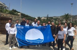 H παραλία του ξενοδοχείου Wyndham Grand Crete Mirabello Bay στην Κρήτη βραβεύτηκε με την «Γαλάζια Σημαία» για το 2019