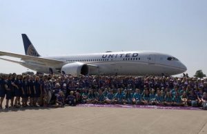 United Airlines Flies 787 Dreamliner With All-female Crew to World’s Largest Airshow