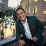 Ο Δάκης, ο Πάνος Δέρβος και η Έλενα Περβαινά επιστρέφουν στο Explorer’s Bar-Bistro του NJV Athens Plaza από τις 25 Οκτωβρίου