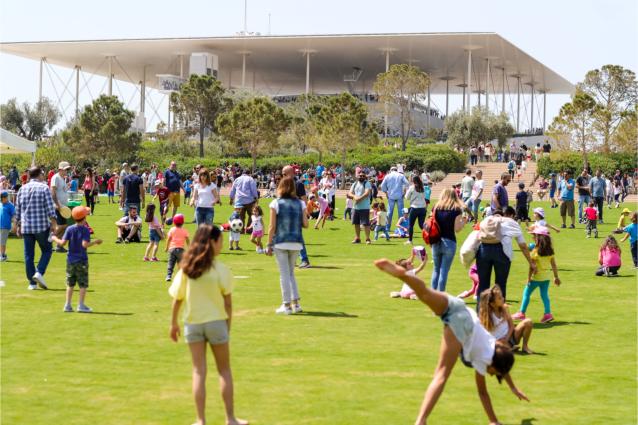 Stavros Niarchos Park - The Great Lawn