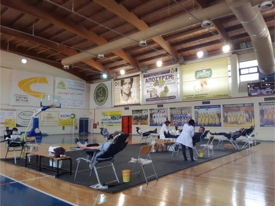 Συγκινητική η ανταπόκριση των πολιτών στην εθελοντική αιμοδοσία του Δήμου Σαρωνικού