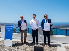 Εκδήλωση για το άνοιγμα του ελληνικού τουρισμού και της "εναλλακτικής" τουριστικής καμπάνιας «Plastic-Free Santorini»