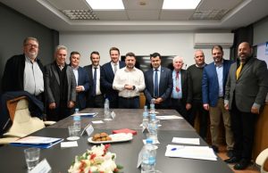 Συνάντηση του Νίκου Χαρδαλιά με τους Δημάρχους Πειραιά και Νήσων