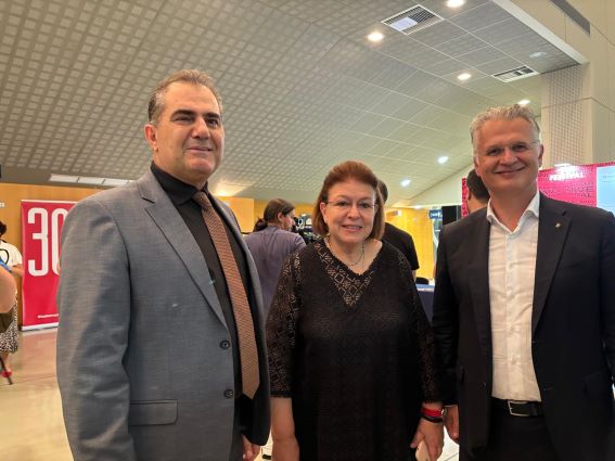 Ο Δήμαρχος Καλαμάτας Θανάσης Βασιλόπουλος, η Υπουργός Πολιτισμού Λίνα Μενδώνη, ο Περιφερειάρχης Πελοποννήσου Δημήτρης Πτωχός