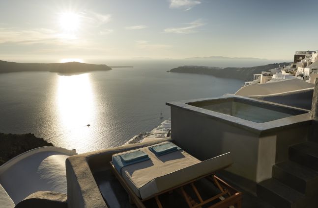 ΤΑ 5 ΑΣΤΕΡΩΝ Kivotos Mykonos KAI Kivotos Santorini ΕΝΤΑΣΣΟΝΤΑΙ ΣΤΗΝ ΟΙΚΟΓΕΝΕΙΑ ΤΩΝ  PREFERRED HOTELS & RESORTS