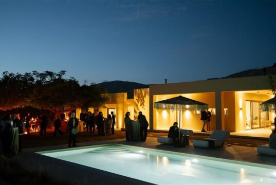 H Aria Hotels εγκαινίασε την The Attican Villa & Estate στην Ανάβυσσο