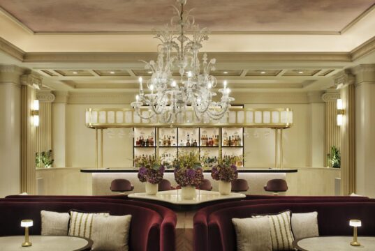 «George, The Lobby Bar» - Η νέα άφιξη στο Ξενοδοχείο King George