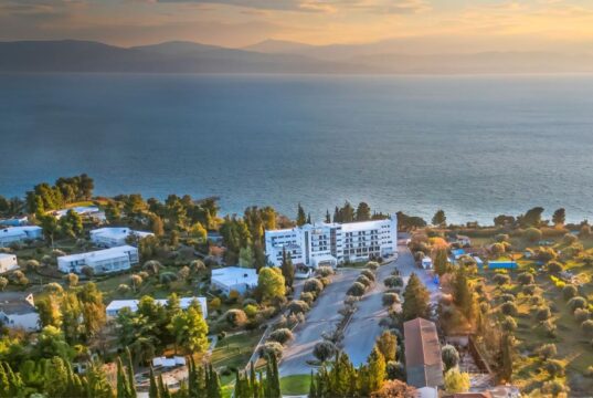 Στη HotelBrain το Paradise Resort Evia - μέλος της Radisson Individual
