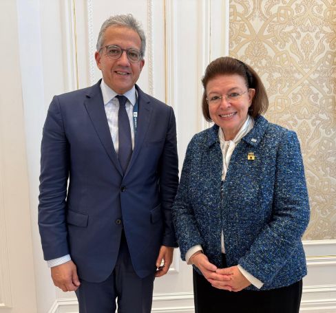 Η Υπουργός Πολιτισμού Λίνα Μενδώνη με τον νεοεκλεγέντα Γενικό Διευθυντή της UNESCO Khaled El-Enany