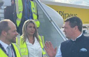 Η Υφυπουργός Τουρισμού Άννα Καραμανλή στα εγκαίνια των νέων απευθείας πτήσεων της IndiGo μεταξύ Ινδίας και Ελλάδας