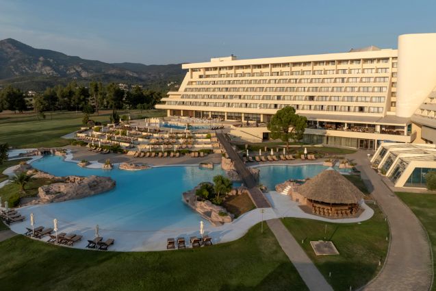 1_Exterior_Pools_PortoCarras