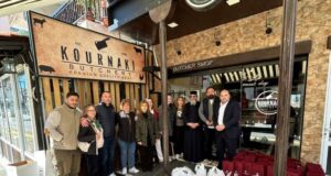 Το Πόρτο Καρράς στήριξε περισσότερες από 80 άπορες οικογένειες το Πάσχα