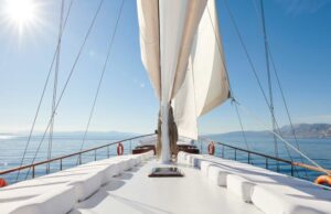 Vernicos Yachts: Πρωταγωνιστής στις premium ναυλώσεις σκαφών στην Ανατολική Μεσόγειο