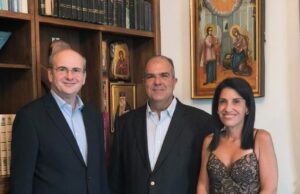 Η ανακήρυξη του Sir Στέλιου Χατζηιωάννου σε Επίτιμο Δημότη Σπετσών ανέδειξε την εθνική πρωτοβουλία για τη στήριξη των γιατρών στα μικρά νησιά