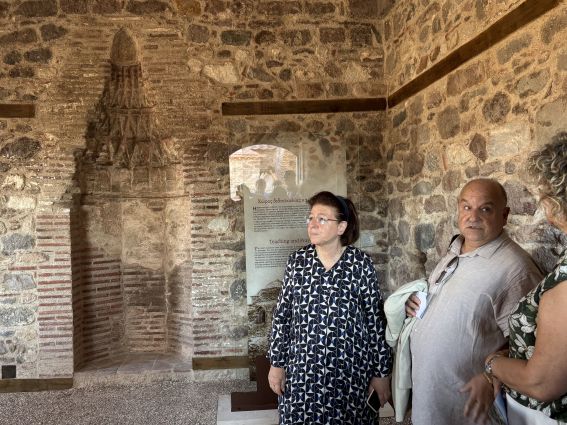 Η Λίνα Μενδώνη στο οθωμανικό ιεροδιδασκαλείο στο Κάστρο Μυτιλήνης