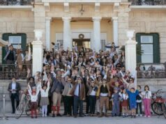Το A Weekend in Tweed επιστρέφει στις Σπέτσες για ένα φθινοπωρινό ταξίδι στον χρόνο