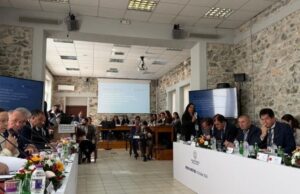 Λίνα Μενδώνη: «Η Ελλάδα “χτίζει γέφυρες” πολιτισμού στις Πρέσπες»
